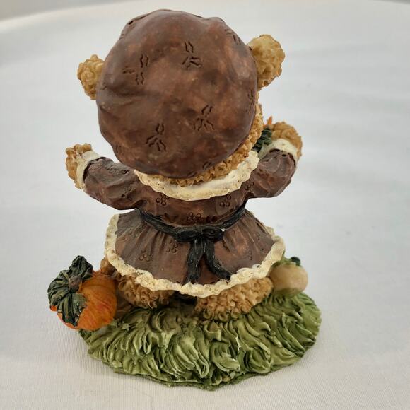 Holiday Teddy Bears & Cats Resin Figurines Seasonal Set of 4 - Picture 8 of 13